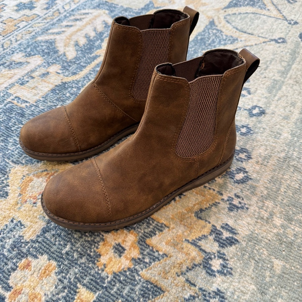 Eastland Drew men’s Chelsea Boots size 9